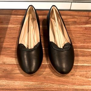 Clarks black flat women shoes